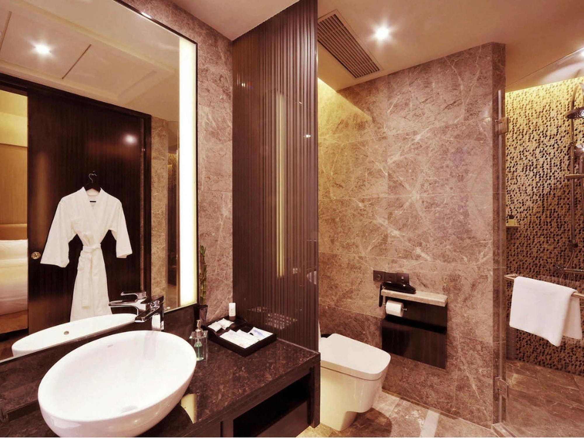 Royal Suites & Towers ווהאן מראה חיצוני תמונה